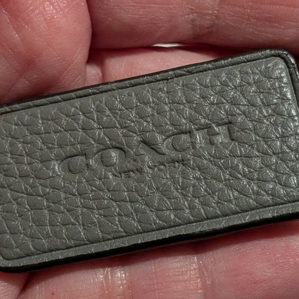Coach‎ Green Pebbled Leather Hangtag